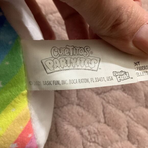 Basic Fun Cutetitos Partyitcs Rainbow Blobfish Plush Toy - Picture 4 of 5